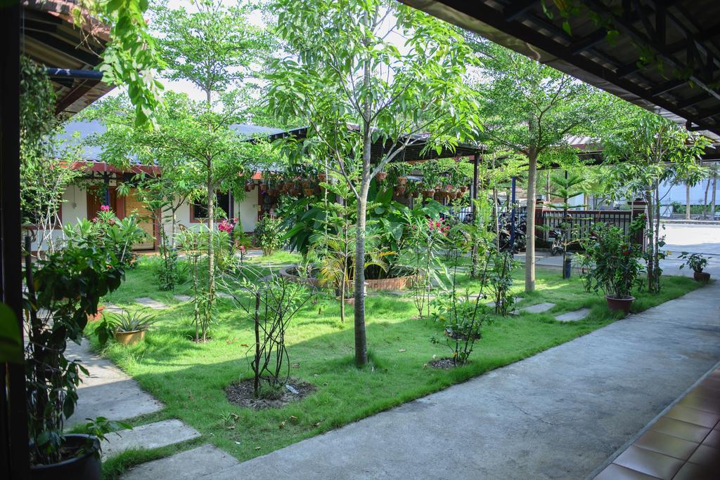 Zana Beach Guesthouse Sihanoukville Exterior photo