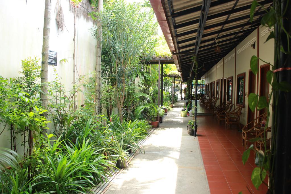 Zana Beach Guesthouse Sihanoukville Exterior photo